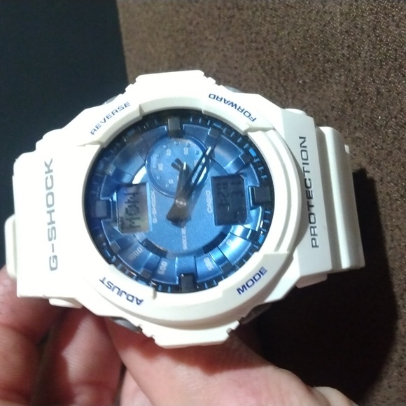 G shock watch blue diamond face - Picture 1 of 3